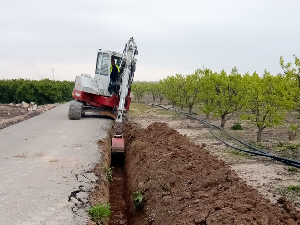 Canalizaciones, riego, DESALU, excavaciones